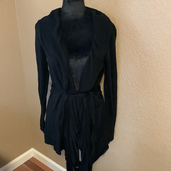 Daisy Fuentes knit Cardigan with belted waist. M - Picture 6 of 6